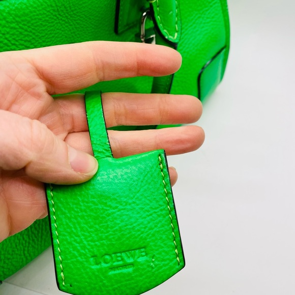 Loewe Green Limited Edition leather bag with handles - Picture 15 of 17